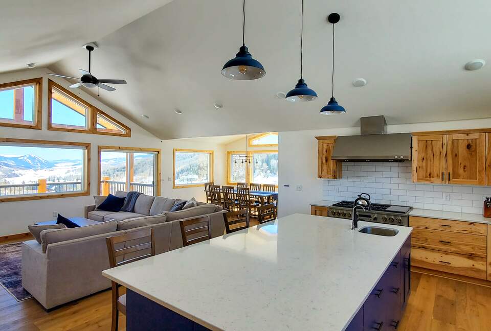 Exquisite Crested Butte Retreat with Panoramic Views - Crested Butte, Colorado