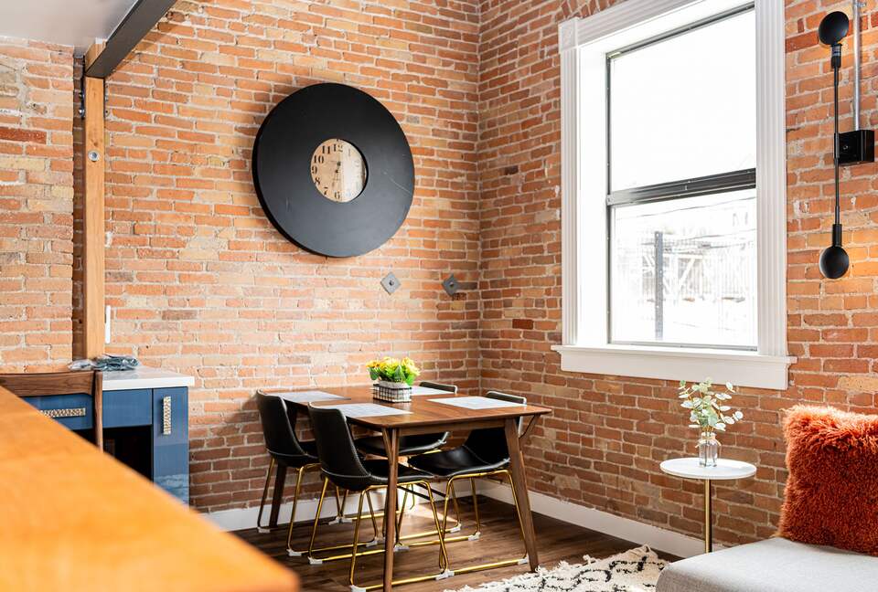 Downtown Ogden Escape Steps from Historic 25th Street - Ogden, Utah