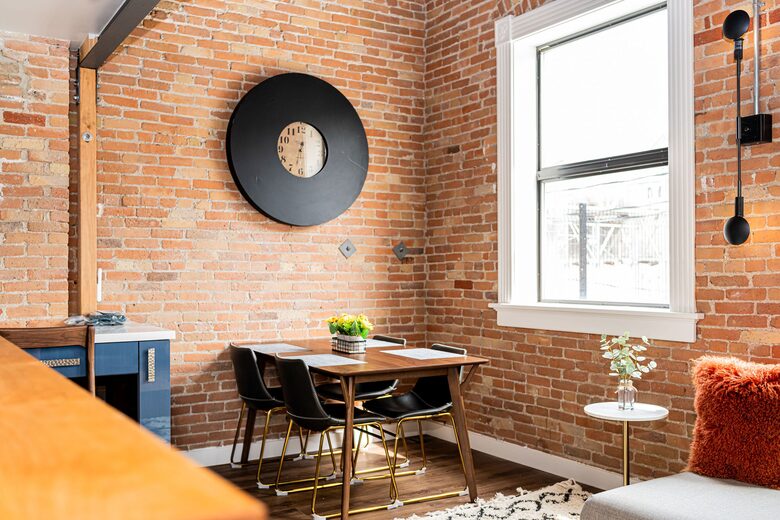 Downtown Ogden Escape Steps from Historic 25th Street - Ogden, Utah