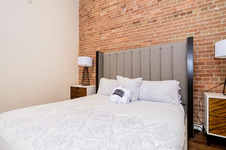 Downtown Ogden Escape Steps from Historic 25th Street - Ogden, Utah