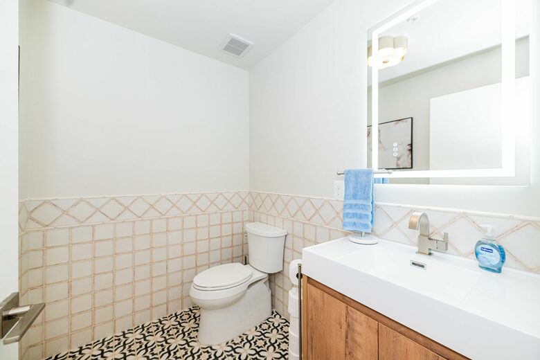 Downtown Ogden Escape Steps from Historic 25th Street - Ogden, Utah