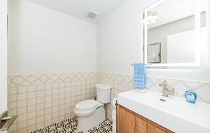 Downtown Ogden Escape Steps from Historic 25th Street - Ogden, Utah