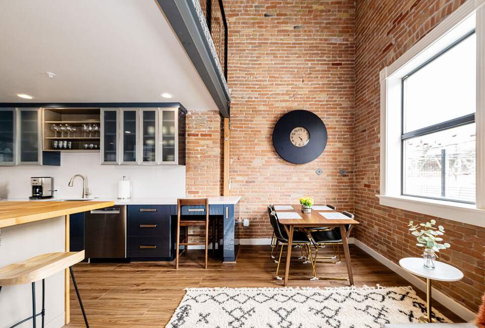 Downtown Ogden Escape Steps from Historic 25th Street - Ogden, Utah