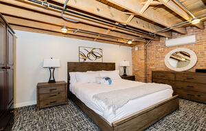 Downtown Ogden Escape Steps from Historic 25th Street - Ogden, Utah