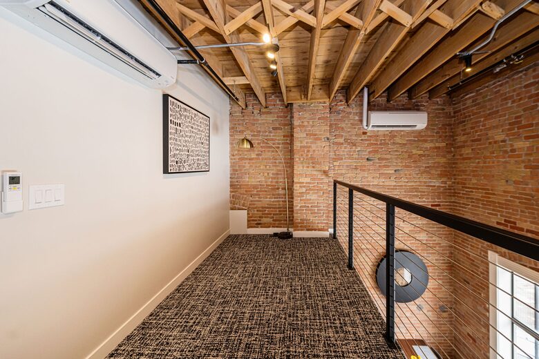 Downtown Ogden Escape Steps from Historic 25th Street - Ogden, Utah