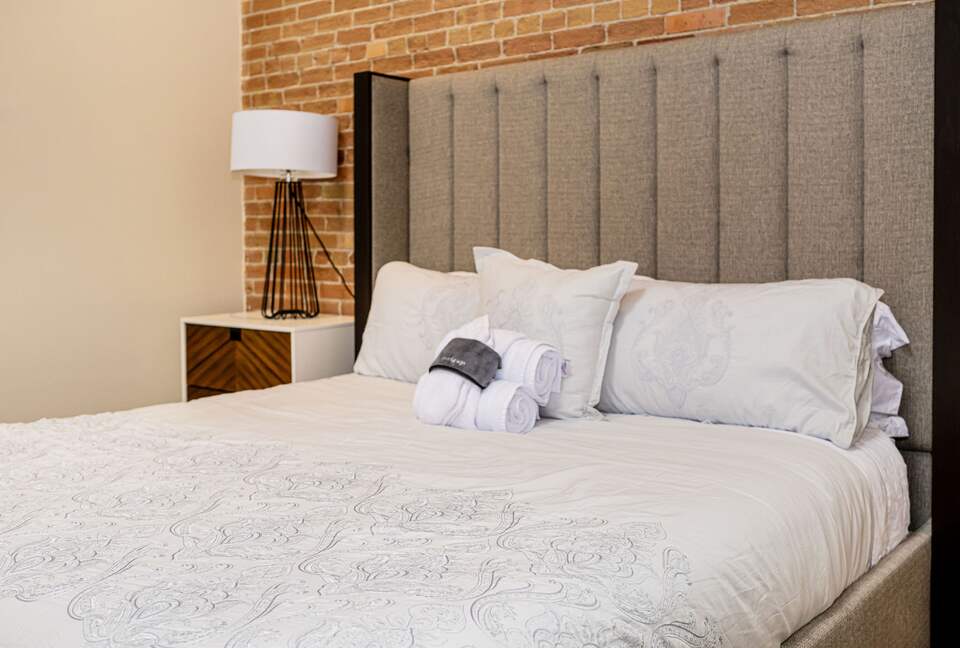 Downtown Ogden Escape Steps from Historic 25th Street - Ogden, Utah