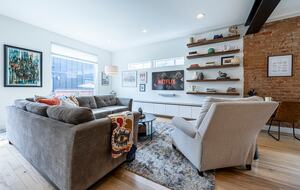 Warm and Stylish Denver Escape Close to Washington Park & Pearl Street - Denver, Colorado