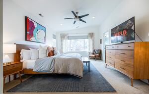 Warm and Stylish Denver Escape Close to Washington Park & Pearl Street - Denver, Colorado