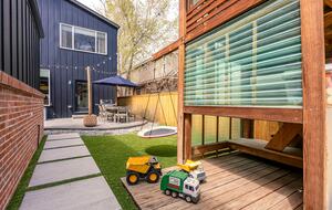 Warm and Stylish Denver Escape Close to Washington Park & Pearl Street - Denver, Colorado