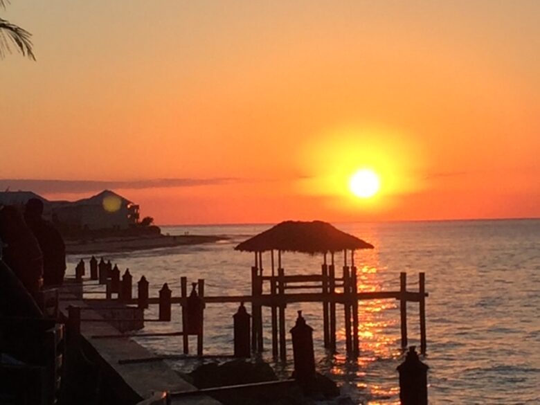 Oceanfront Escape in Exclusive Caves Point Community - Nassau, Bahamas