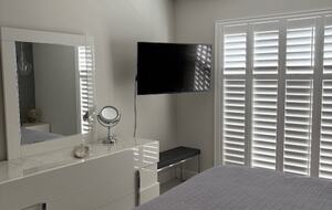 Oceanfront Escape in Exclusive Caves Point Community - Nassau, Bahamas