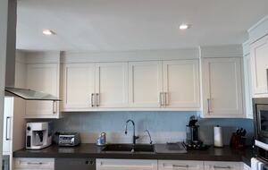 Oceanfront Escape in Exclusive Caves Point Community - Nassau, Bahamas