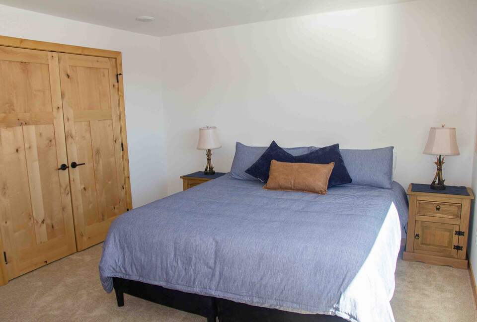 King Bedroom 1 with views of Mt CB