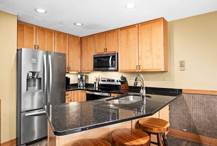 North Shore Escape with Moose Mountain Views - Lutsen, Minnesota