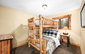 North Shore Escape with Moose Mountain Views - Lutsen, Minnesota