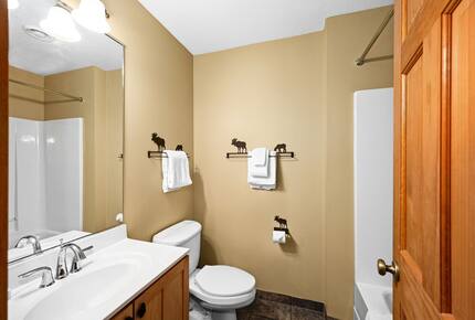 North Shore Escape with Moose Mountain Views - Lutsen, Minnesota