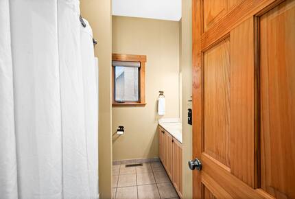 North Shore Escape with Moose Mountain Views - Lutsen, Minnesota