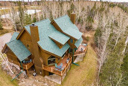 North Shore Escape with Moose Mountain Views - Lutsen, Minnesota