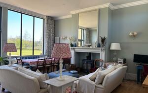 Elegant Countryside Retreat Near Royal Portrush with Hot Tub & Annex - Limavady, United Kingdom