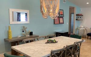 A Vibrant Retreat Near Naples Beach - Naples, Florida