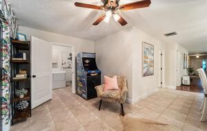 Villa Costa-- NAPLES Florida- Walk to Beach House - Naples, Florida