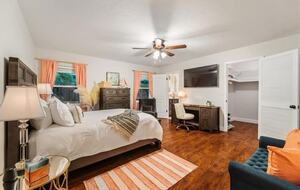 Villa Costa-- NAPLES Florida- Walk to Beach House - Naples, Florida