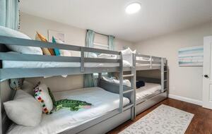 Villa Costa-- NAPLES Florida- Walk to Beach House - Naples, Florida