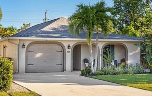 Villa Costa-- NAPLES Florida- Walk to Beach House - Naples, Florida