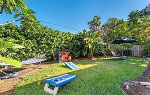 Villa Costa-- NAPLES Florida- Walk to Beach House - Naples, Florida