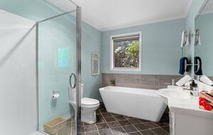 Pebblebrooke Views | A Tasteful Country Retreat in Mangawhai - Mangawhai, New Zealand