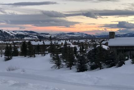 Jackson Hole Alpine Escape Ski in/ Ski & Resort Access - Wilson, Wyoming