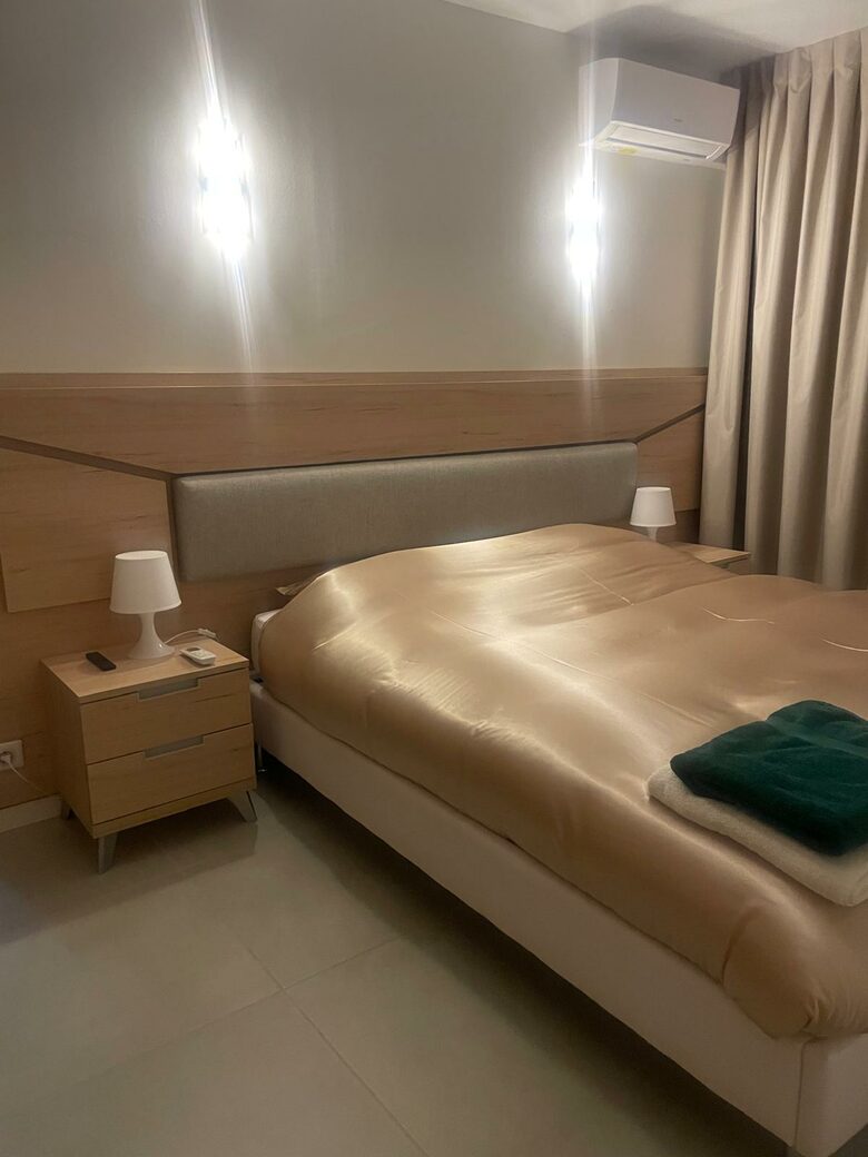 Villa Marsanne | Elegant Private Estate with Panoramic Bay Views - Cap D'Antibes, France