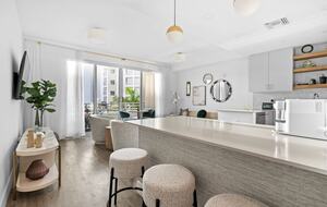 Peaceful Poolside Retreat by the Bay - Sarasota, Florida