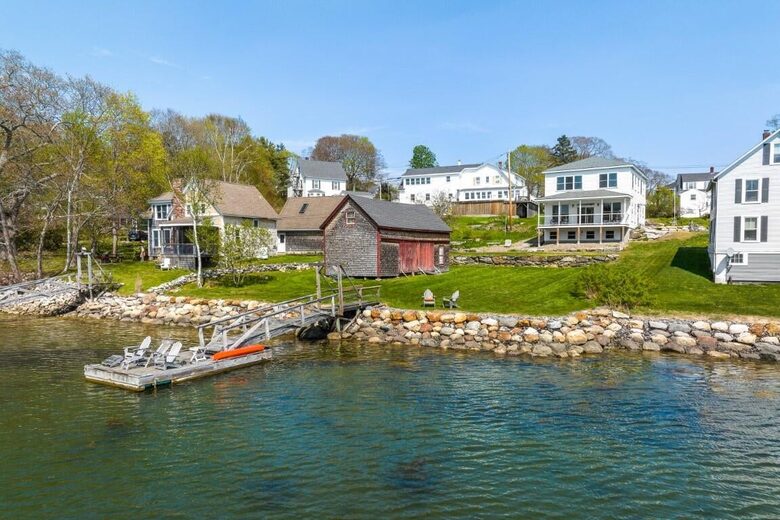 The Boathouse Theater Residence - Boothbay Harbor, Maine