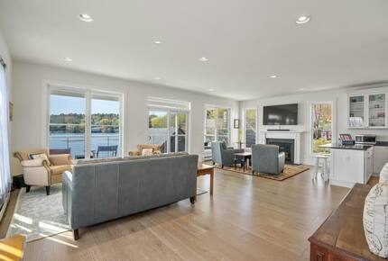 The Boathouse Theater Residence - Boothbay Harbor, Maine