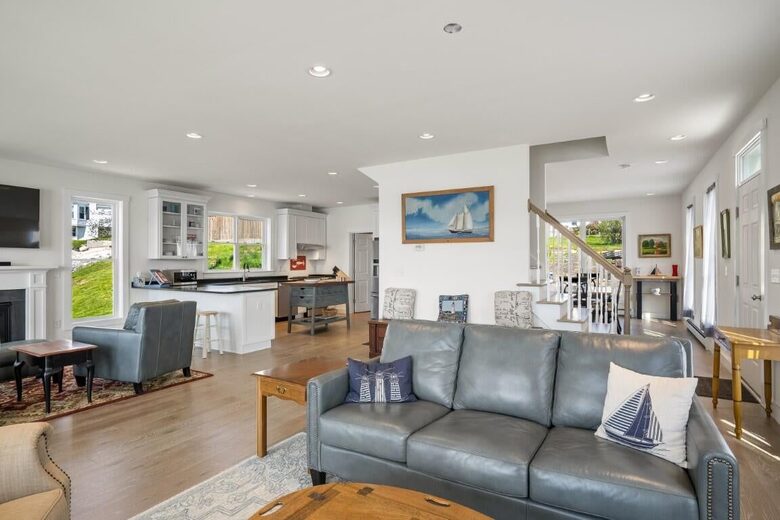 The Boathouse Theater Residence - Boothbay Harbor, Maine