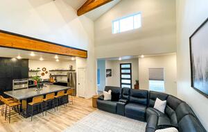 Forest Haven Near Yellowstone with Lake & Trail Access - Island Park, Idaho