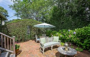 Charming Cottage Escape in the Heart of Nantucket - Nantucket, Massachusetts