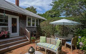 Charming Cottage Escape in the Heart of Nantucket - Nantucket, Massachusetts