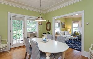 Charming Cottage Escape in the Heart of Nantucket - Nantucket, Massachusetts