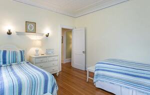 Charming Cottage Escape in the Heart of Nantucket - Nantucket, Massachusetts