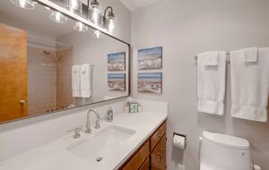 Cozy Coastal Retreat at Rockaway Beach - Rockaway Beach, Oregon