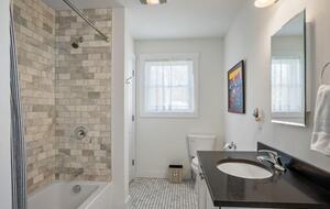 The Boathouse Theater Residence - Boothbay Harbor, Maine