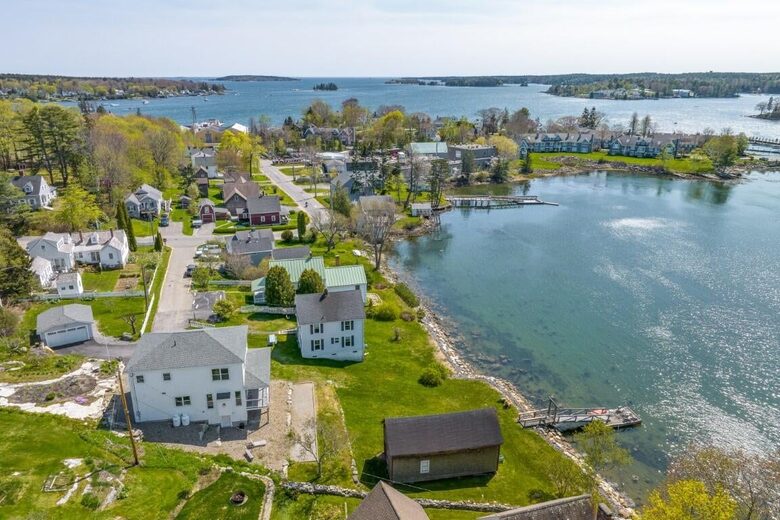 The Boathouse Theater Residence - Boothbay Harbor, Maine