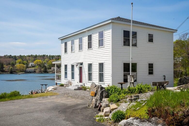 The Boathouse Theater Residence - Boothbay Harbor, Maine