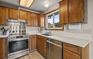 Cozy Coastal Retreat at Rockaway Beach - Rockaway Beach, Oregon