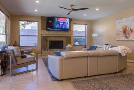 Desert Oasis with Pool, Spa, Putting Green & Pickleball - Phoenix, Arizona