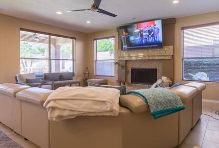 Desert Oasis with Pool, Spa, Putting Green & Pickleball - Phoenix, Arizona