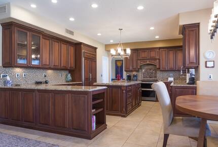 Desert Oasis with Pool, Spa, Putting Green & Pickleball - Phoenix, Arizona