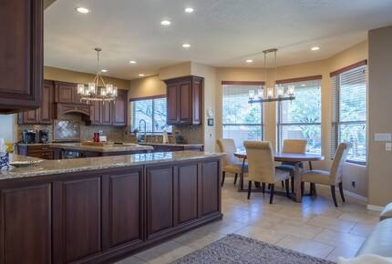 Desert Oasis with Pool, Spa, Putting Green & Pickleball - Phoenix, Arizona